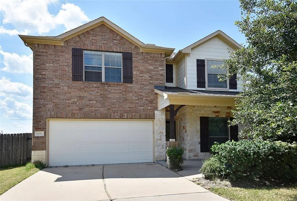 5 bed, 3.5 bath, 2919 sqft, $2,690 — Photo 1