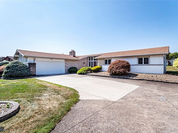 3rd image of 111 Creed Cir