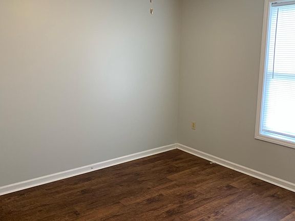 3rd image of 1301 Nassau Ave
