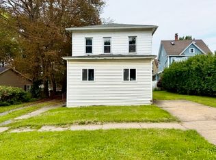 13 Seymour St, Auburn, NY 13021