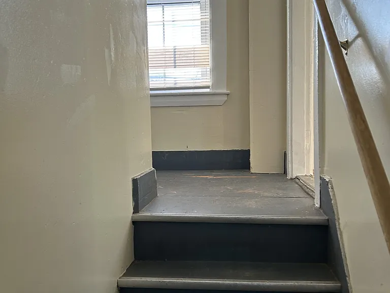 160 Brackett St — Photo 31
