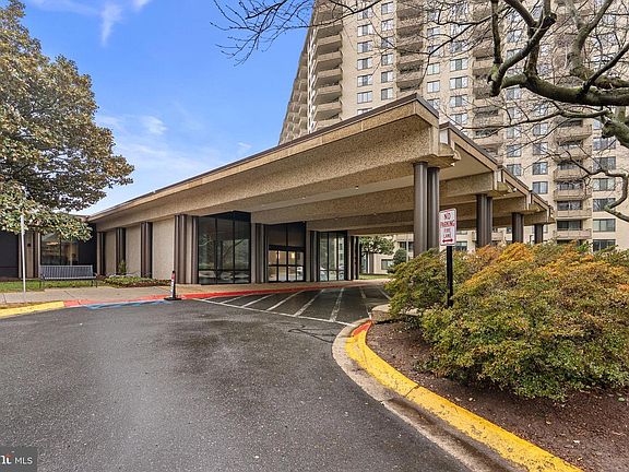 2nd image of 5225 Pooks Hill Rd APT A24s