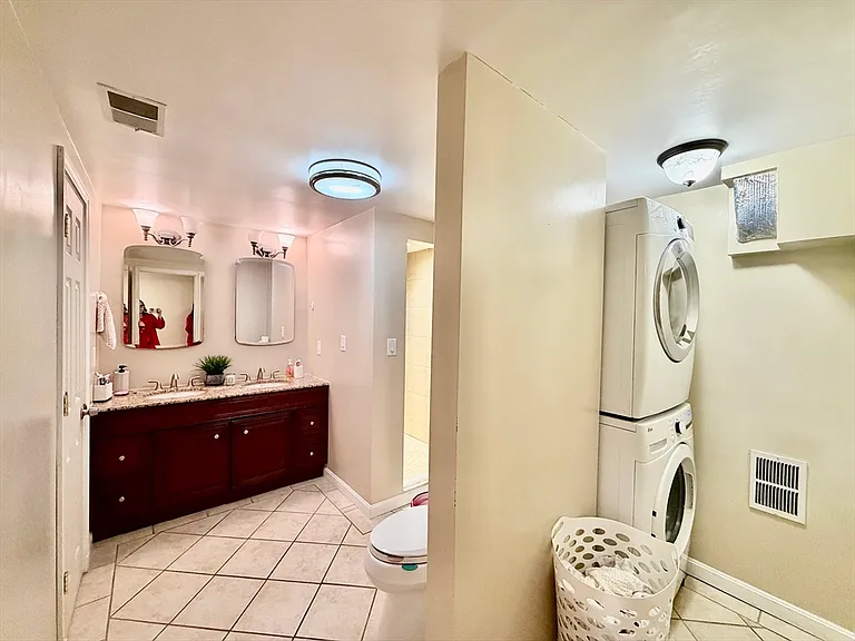307 Washington St #2 — Photo 22