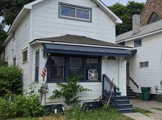312 Carrie St, Sault Sainte Marie, MI 49783