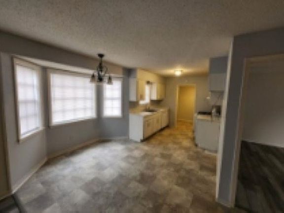 4th image of 3049 Water Oak Dr