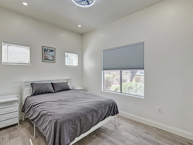 2305 W Horizon Ridge Pkwy #1512 — Photo 22