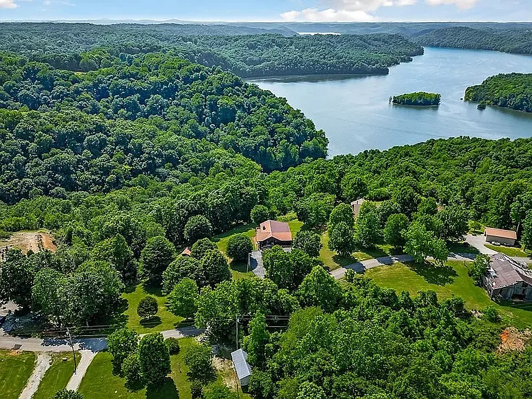6219 Oak Hill Rd — Photo 4