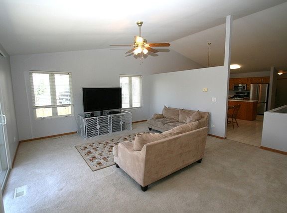 5th image of 605 Flanagan Dr Unit B