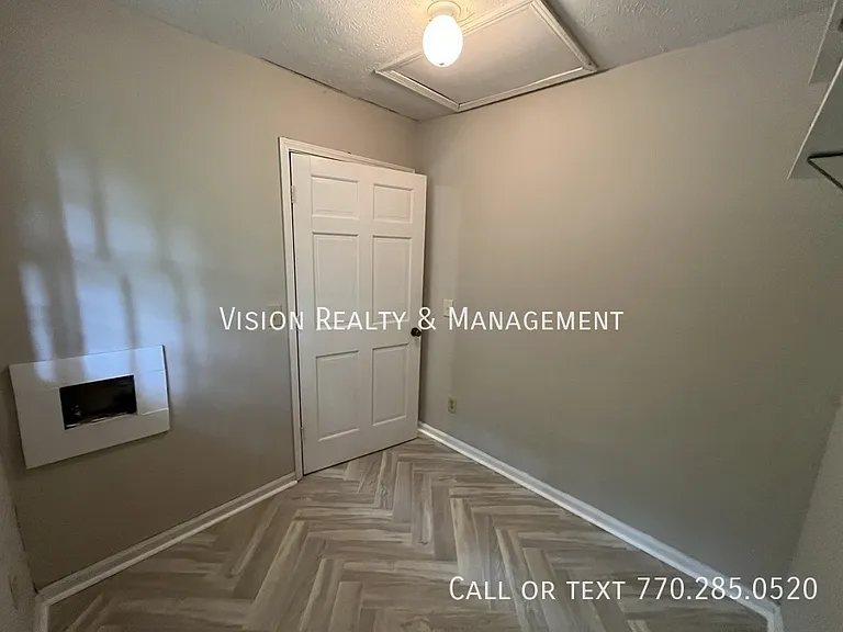55 S Greenwood Dr — Photo 47