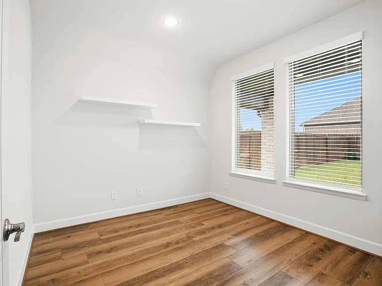 2539 Summer Peach St — Photo 14