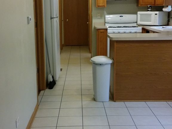 Top floor dining rm. & kitch
