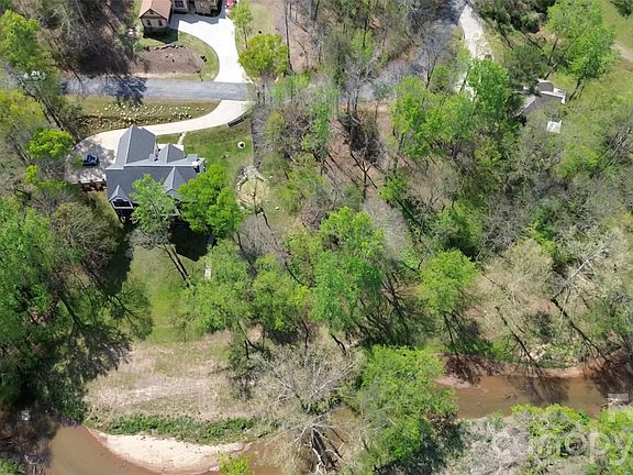 4th image of 34 W Rambling Creek Dr