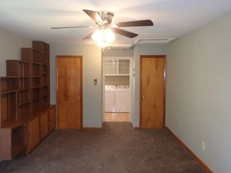 1503 W Ash St — Photo 28