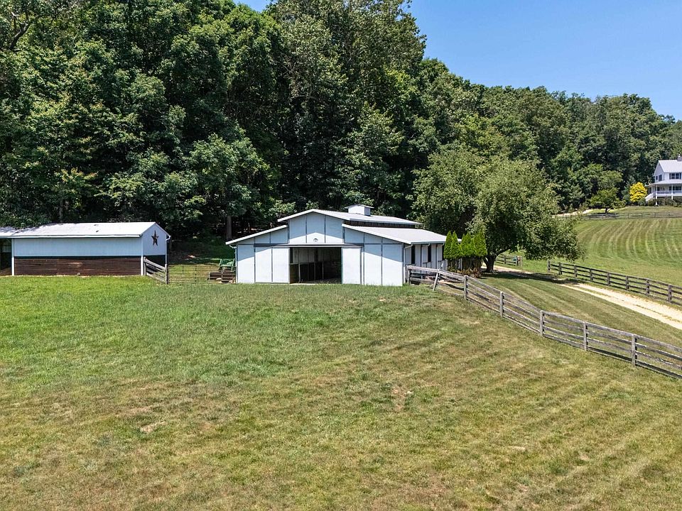 1st image of 665 Newport Rd