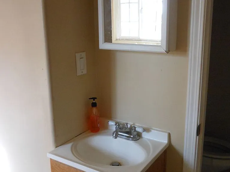 1153 W 37th Pl — Photo 15