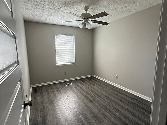 4th image of 6221 Hibiscus Ave