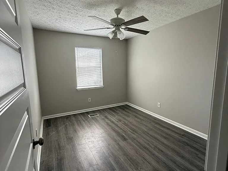6221 Hibiscus Ave — Photo 4