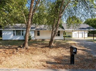 202 E Houston St, Lavaca, AR 72941