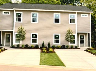 1117 Tennyson Dr, Charlotte, NC 28208