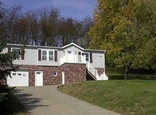 2052 Silverdale Dr, Jefferson Hills, PA