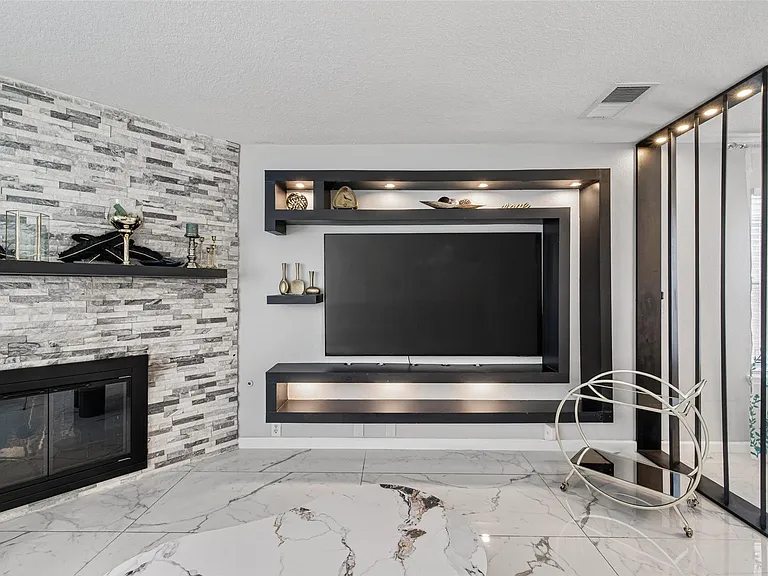 21202 Barker Canyon Ln — Photo 14