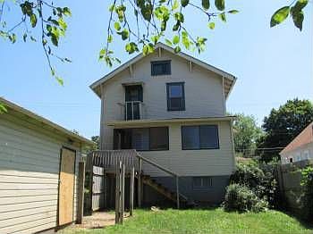 3rd image of 2463 Triplett Blvd