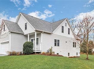36 Southwinds Dr, South Kingstown, RI 02879