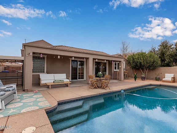 3rd image of 2378 E WISTERIA Drive