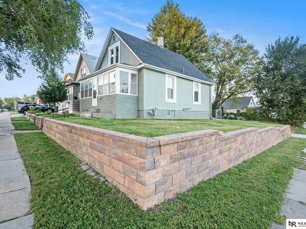 5521 S 32nd St, Omaha, NE 68107