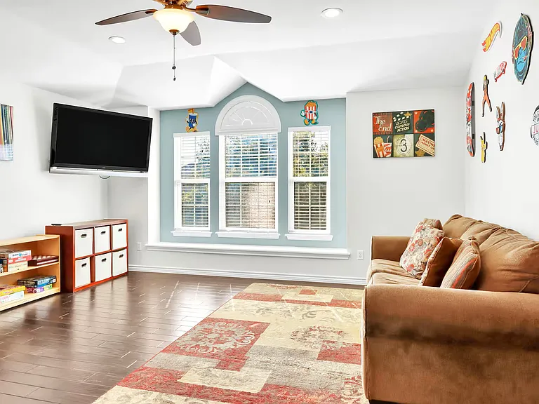 2147 Redwoods Crst — Photo 12