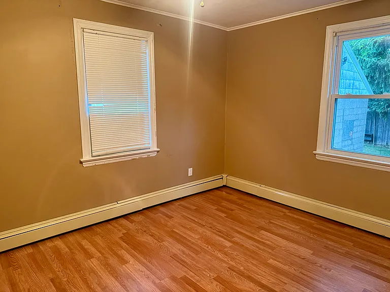 1777 Stone Ave — Photo 12