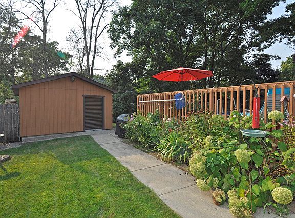 3rd image of 568 Thorndale Ave