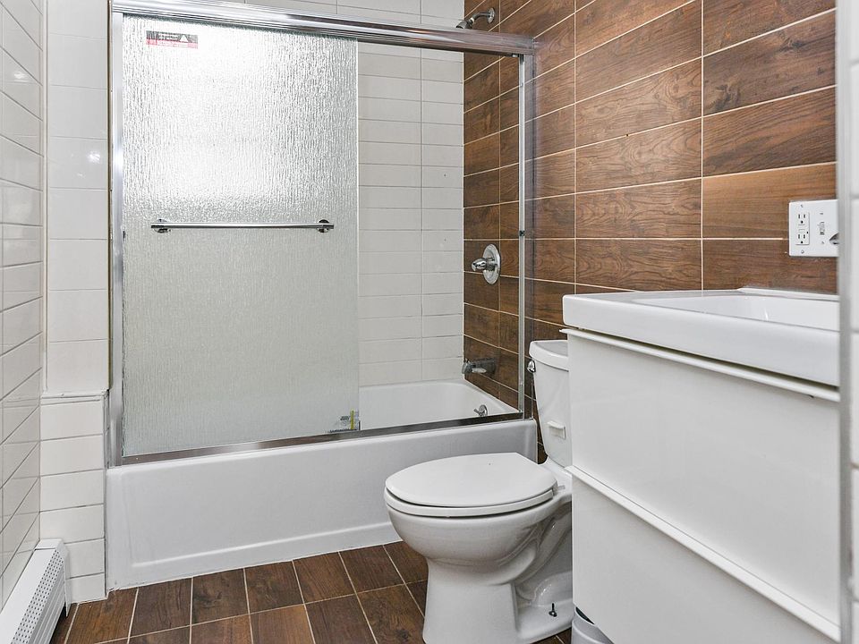 1st image of 12012 170th St #1
