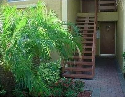 4th image of 4521 Treehouse Ln #B