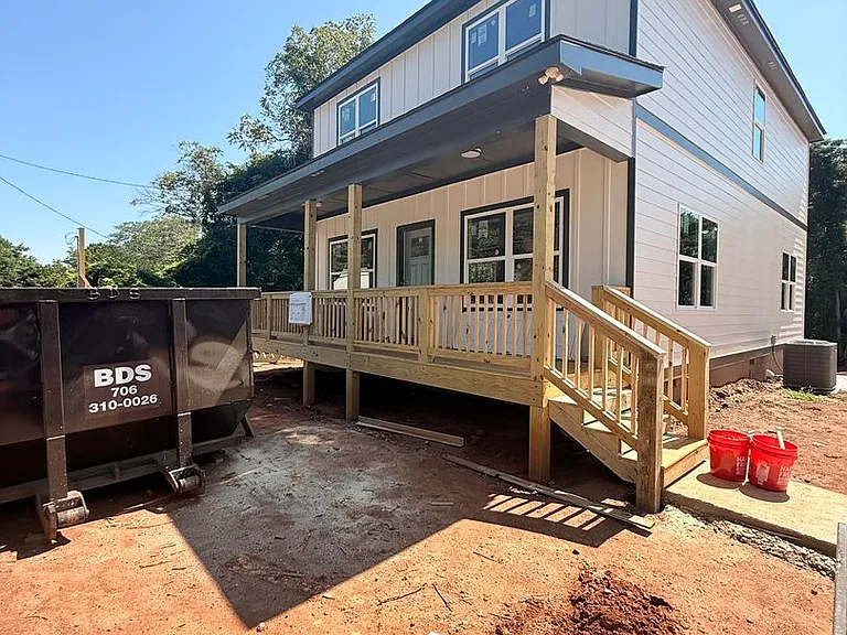 785 Whitehall Rd — Photo 1
