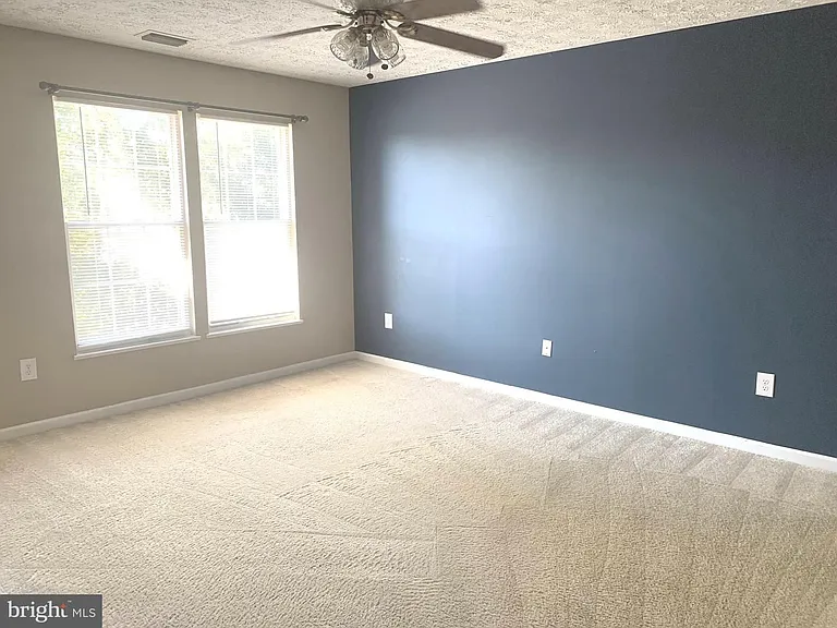 7931 Carriage Dr — Photo 21