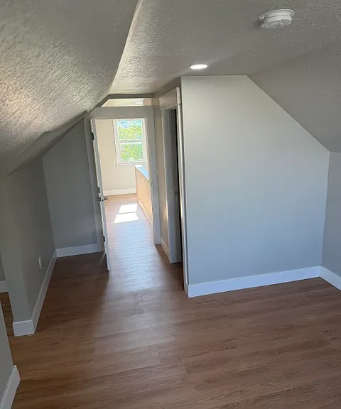 346 Carson Ave — Photo 8