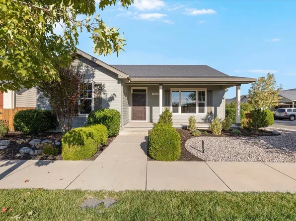 510 Stone Pointe Dr, Central Pt, OR 97502