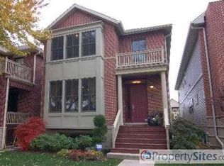 2435 W Grace St, Chicago, IL 60618