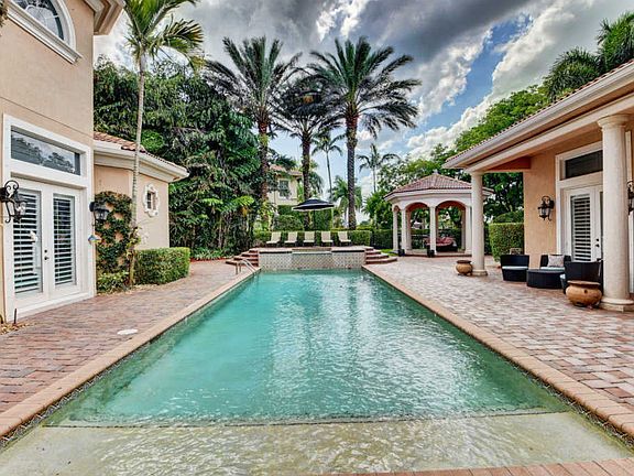 2nd image of 16204 Andalucia Ln