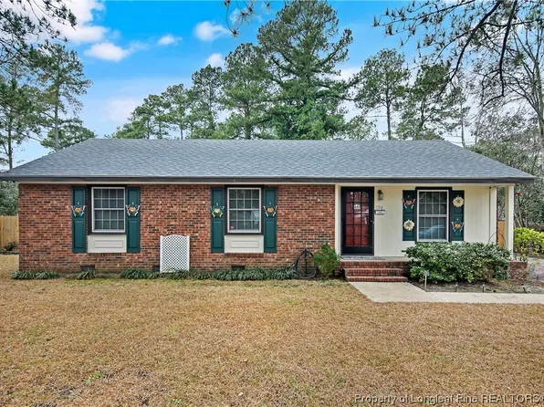 558 Waterbury Dr, Fayetteville, NC 28311
