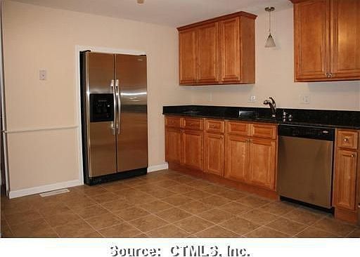 Kitchen! New cabinets, new granite, new SS appls, new lighting & new tile! 