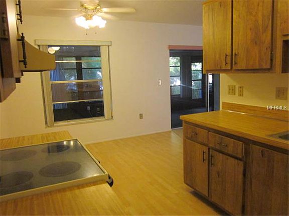 5th image of 3912 42nd St W