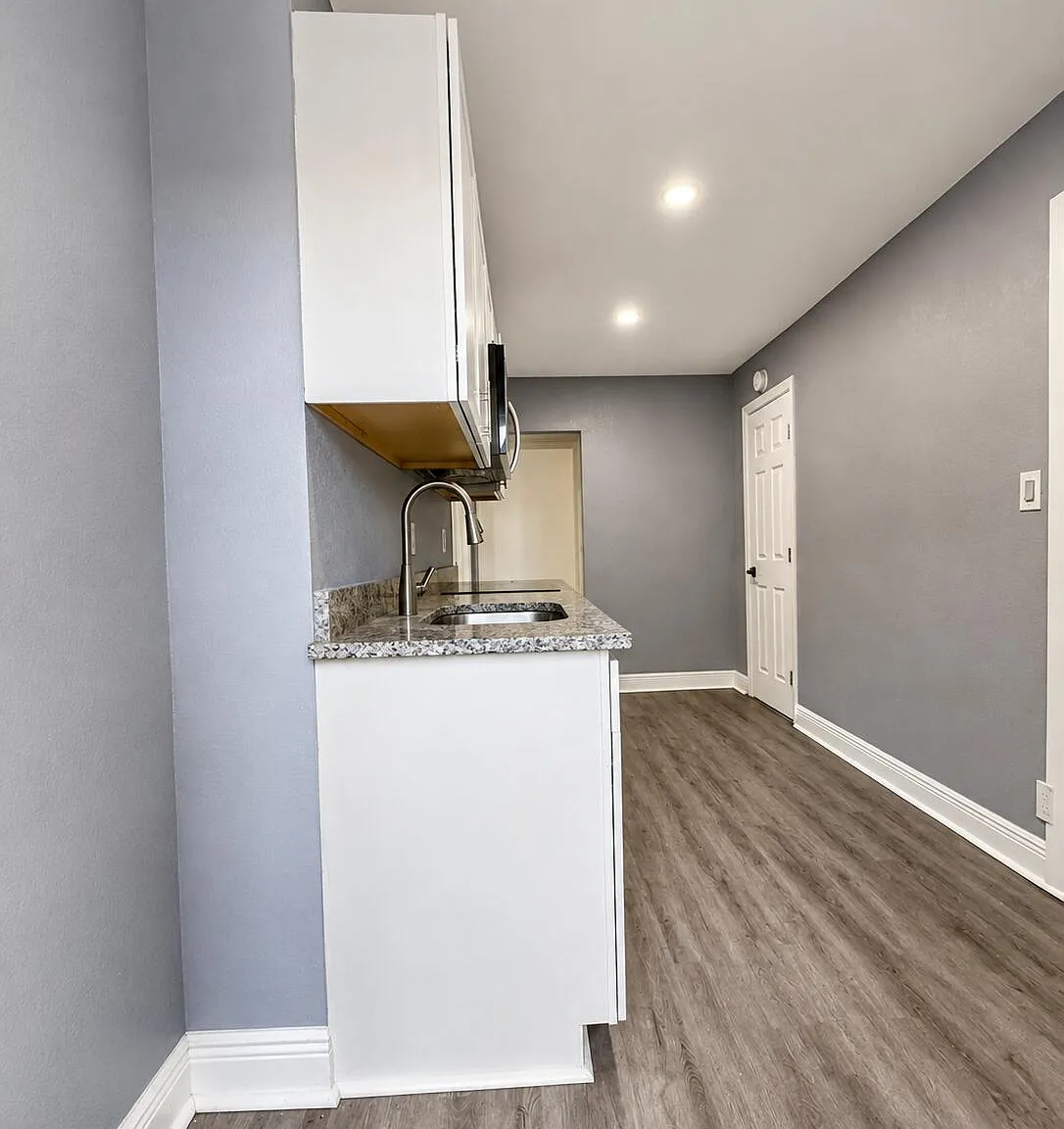 2 bed, 1.0 bath, 700 sqft, $1,700 — Photo 3