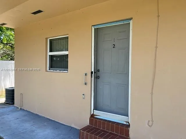 1912 Jefferson St #2 — Photo 2