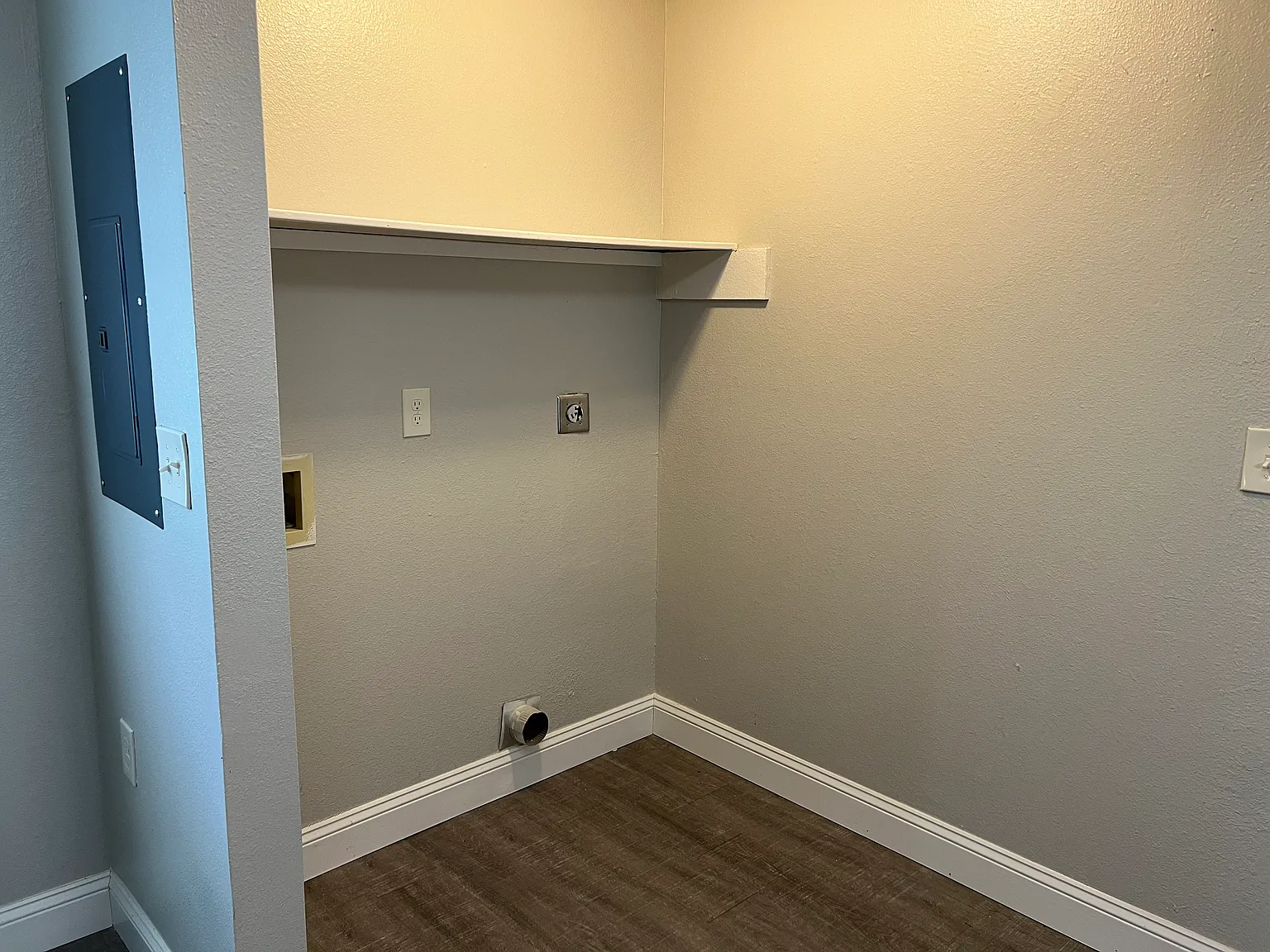 2 bed, 800 sqft, $1,000 — Photo 4