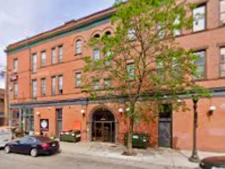Historic building on West 7th and Grand in St. Paul — Photo 19