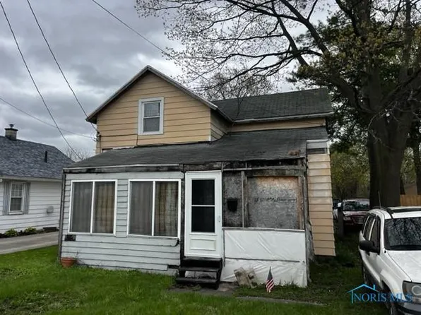 309 S Main St, Walbridge, OH 43465