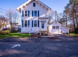 6 Elm Ter, Windsor Locks, CT 06096