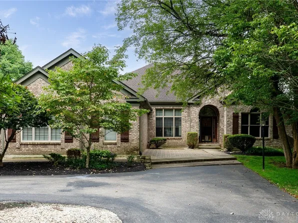 2725 River Bluff Dr, Spring Valley, OH 45370